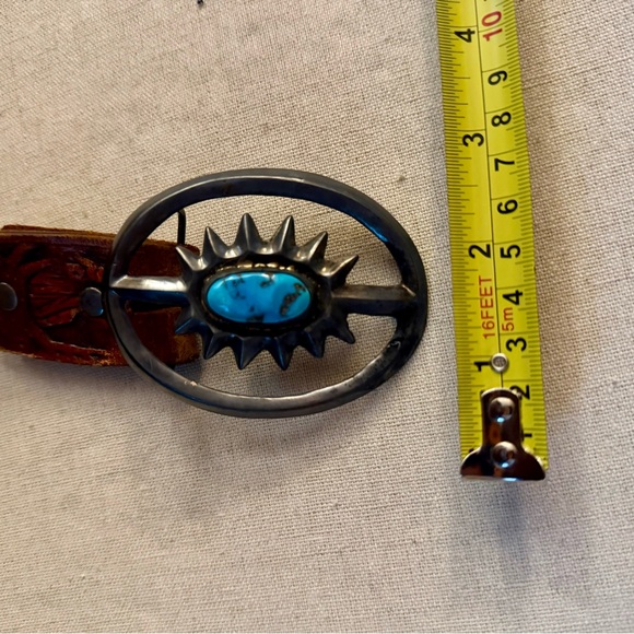 Be-Low the Belt vintage western style tooled leather and turquise buckle. - Picture 7 of 16
